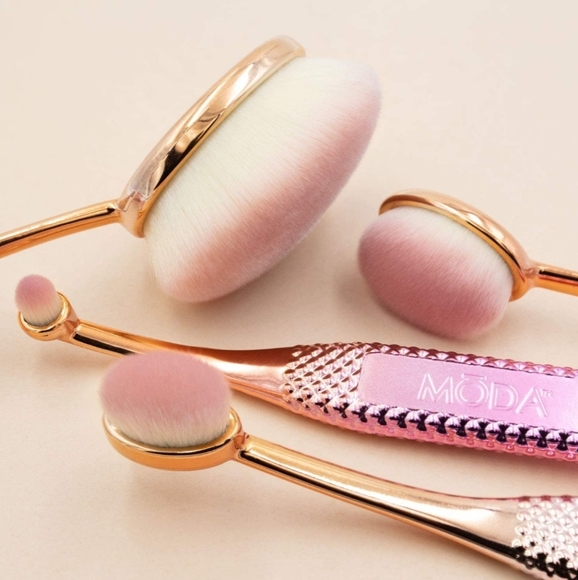 MŌDA® Rosè 4PC Face Perfecting Kit - Picture 4 of 17